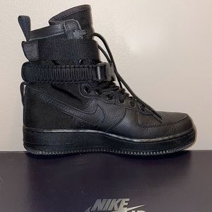 SF Air Force 1 high top, triple black